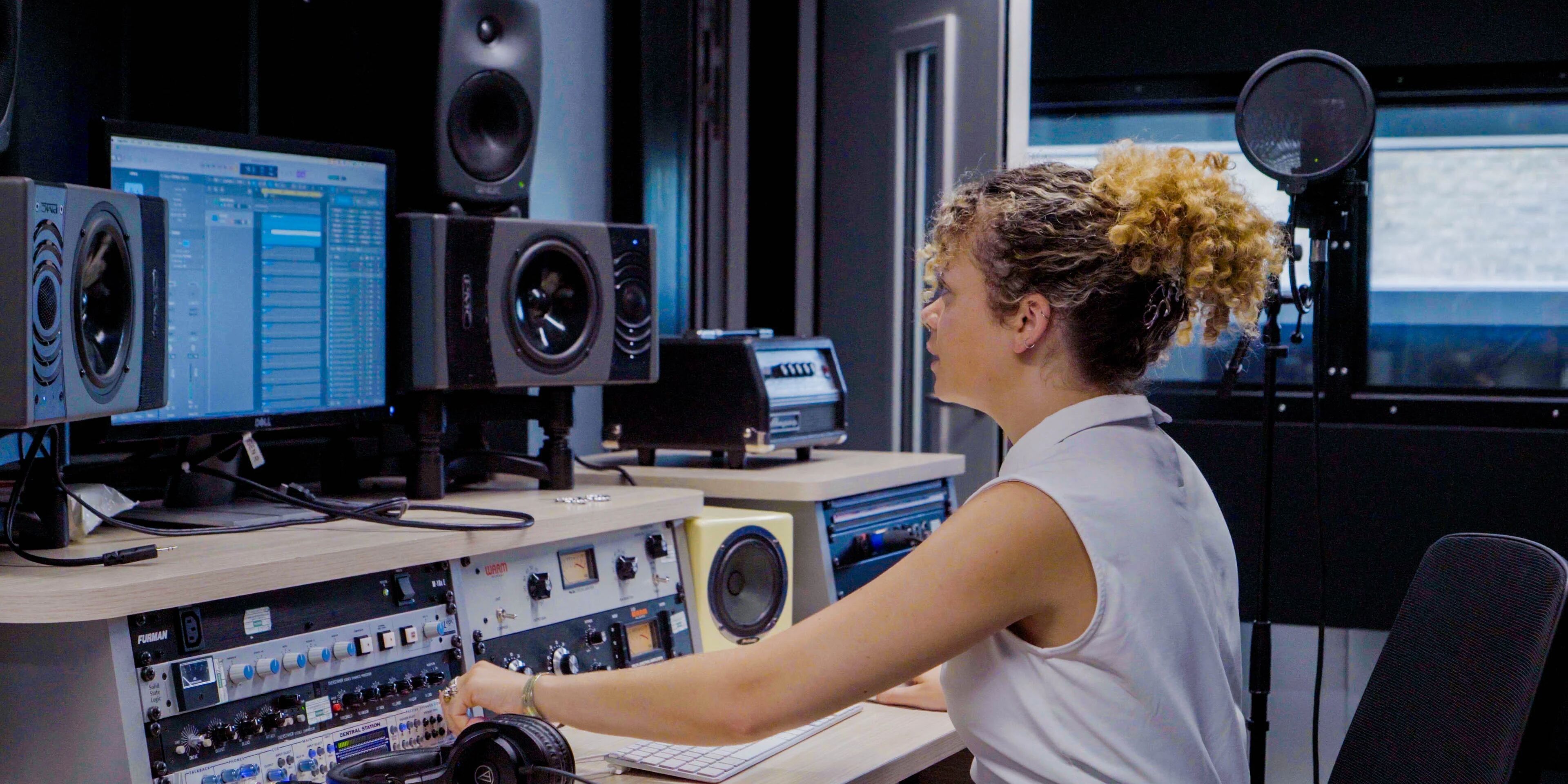 Apply Now to LCCM Music Degrees in London
